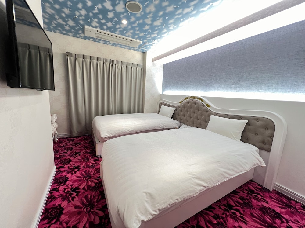 Standard Twin Room photo 2