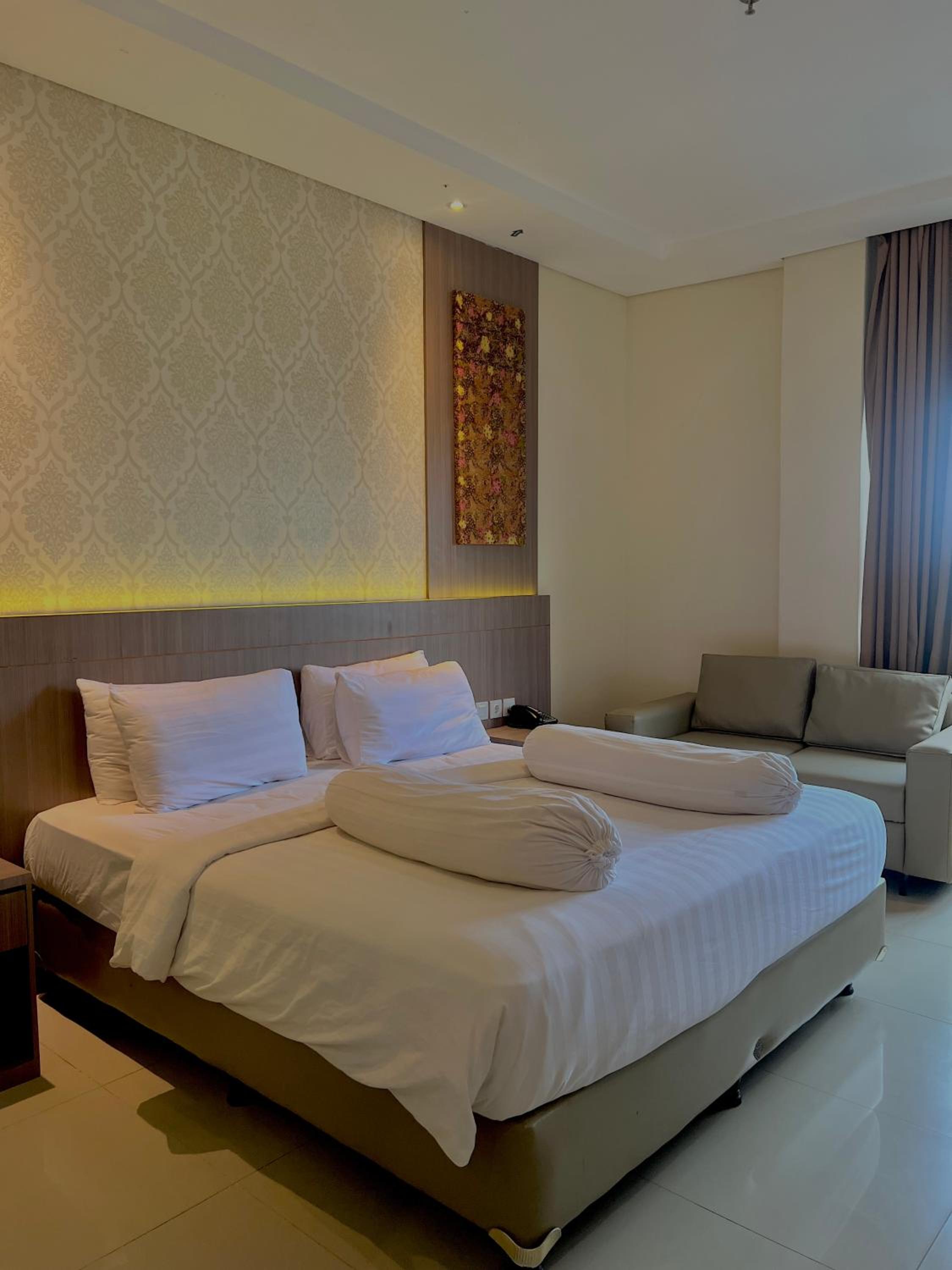 Deluxe Room - Photo 3
