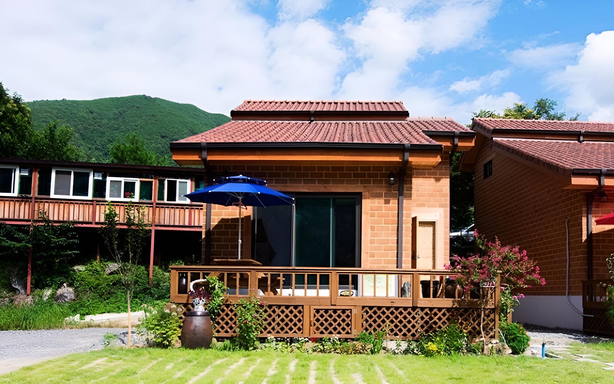 Room (Duaksan (Unshared House Duplex))