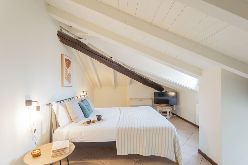 Apartment (2 Bedrooms)
