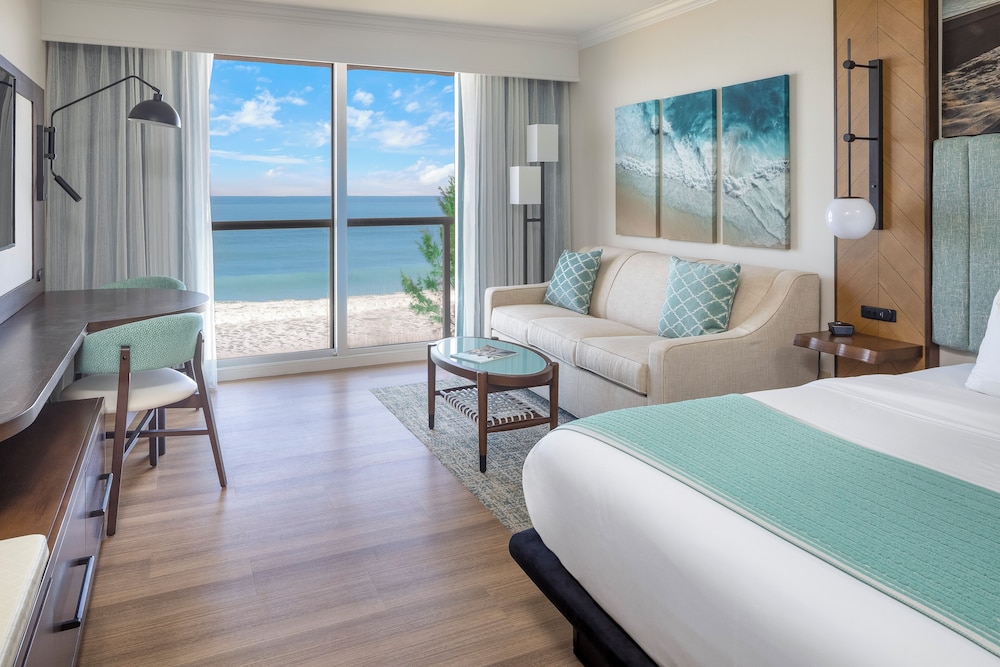 Room, 1 King Bed with Sofa bed, Oceanfront photo 1