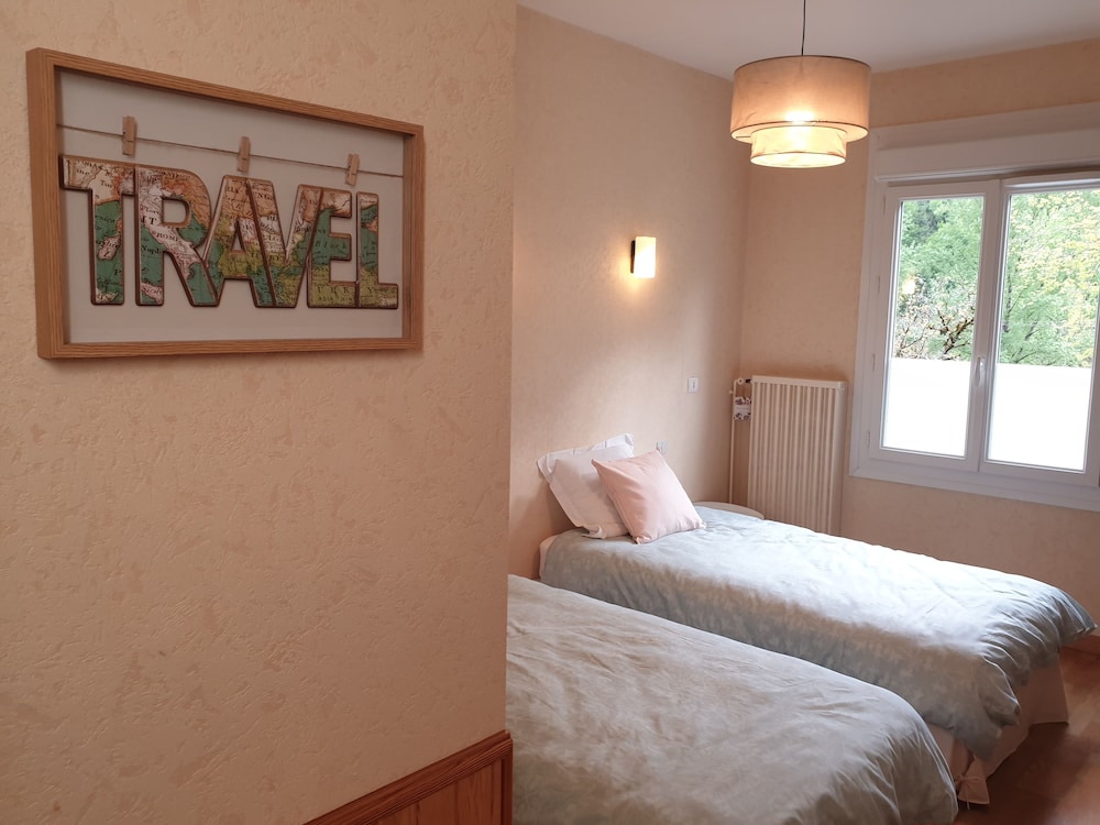 Comfort Twin Room, Hill View