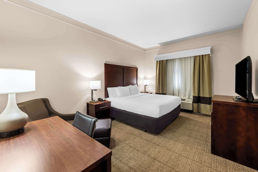 Room, 1 King Bed, Accessible, Non Smoking - Photo 1
