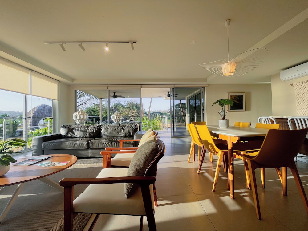 Panoramic Condo, 4 Bedrooms, Ocean View, Oceanfront thumbnail 5