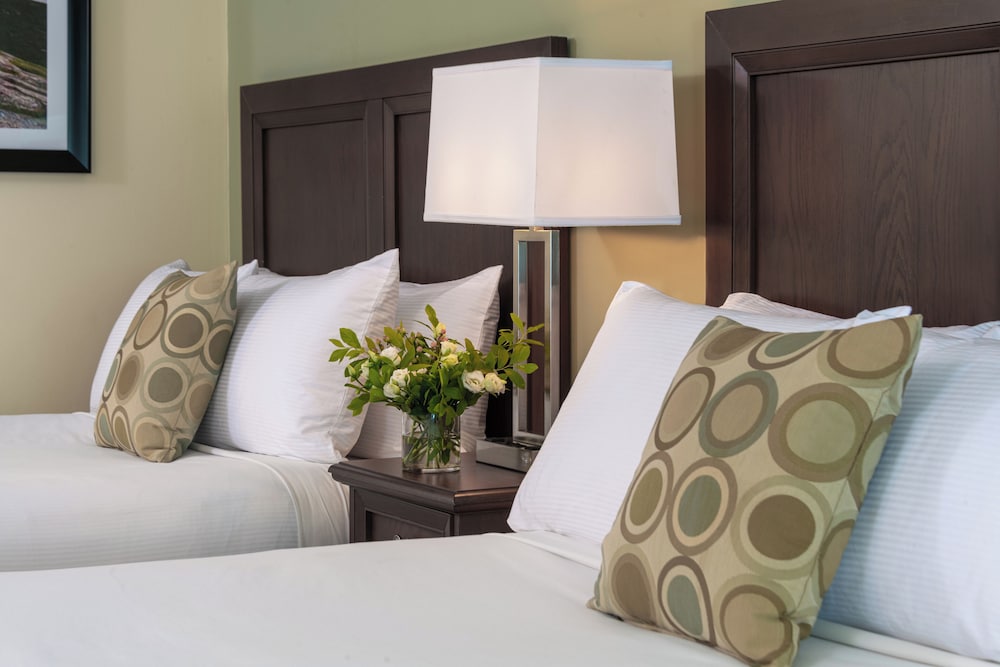 ADA Portside 2 Queen Bed Balcony photo 3