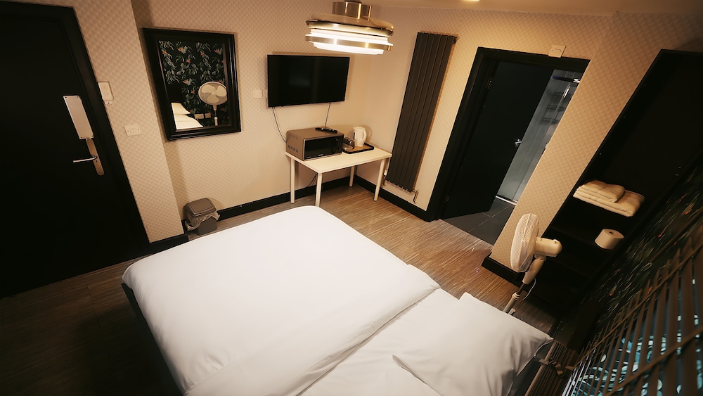 Family Double or Twin Room photo 3