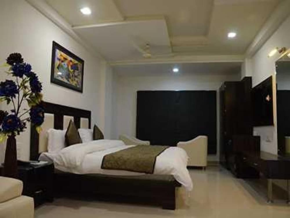 Deluxe Double Room photo 2