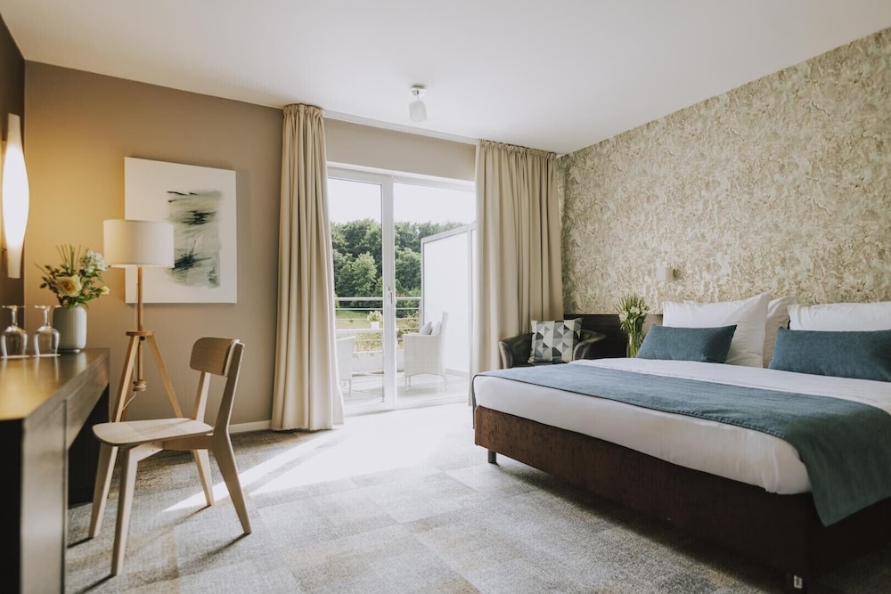 Premium Double/Twin Room with Terrace - Photo 4