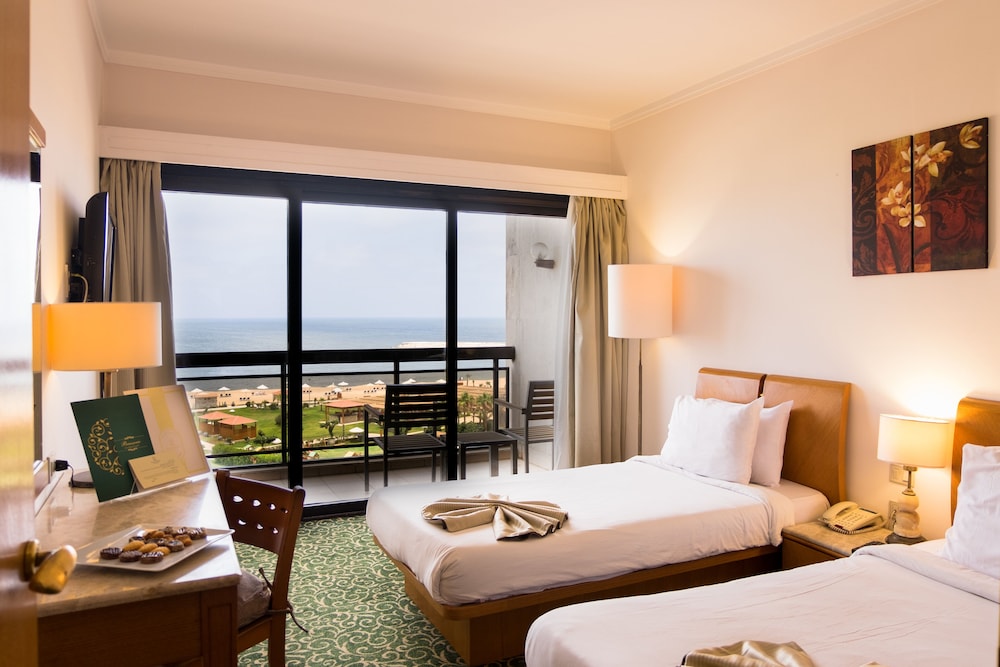 Luxury Suite (Egyptians & Residents ONLY)