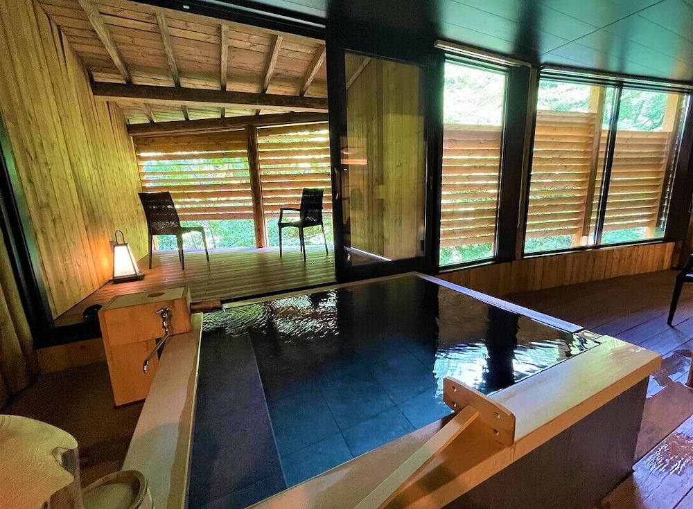 Room 12 Suite with Hot Spring Bath photo 1