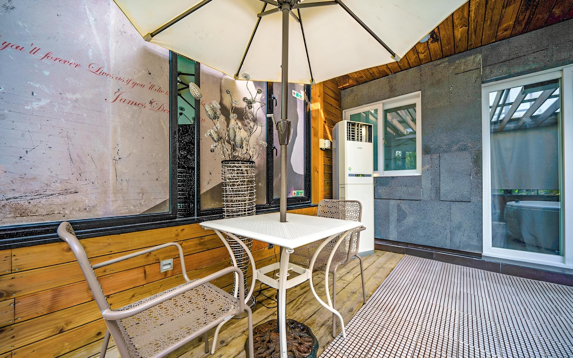 Room (Royal Suite (open-air bath karaoke sy) photo 3
