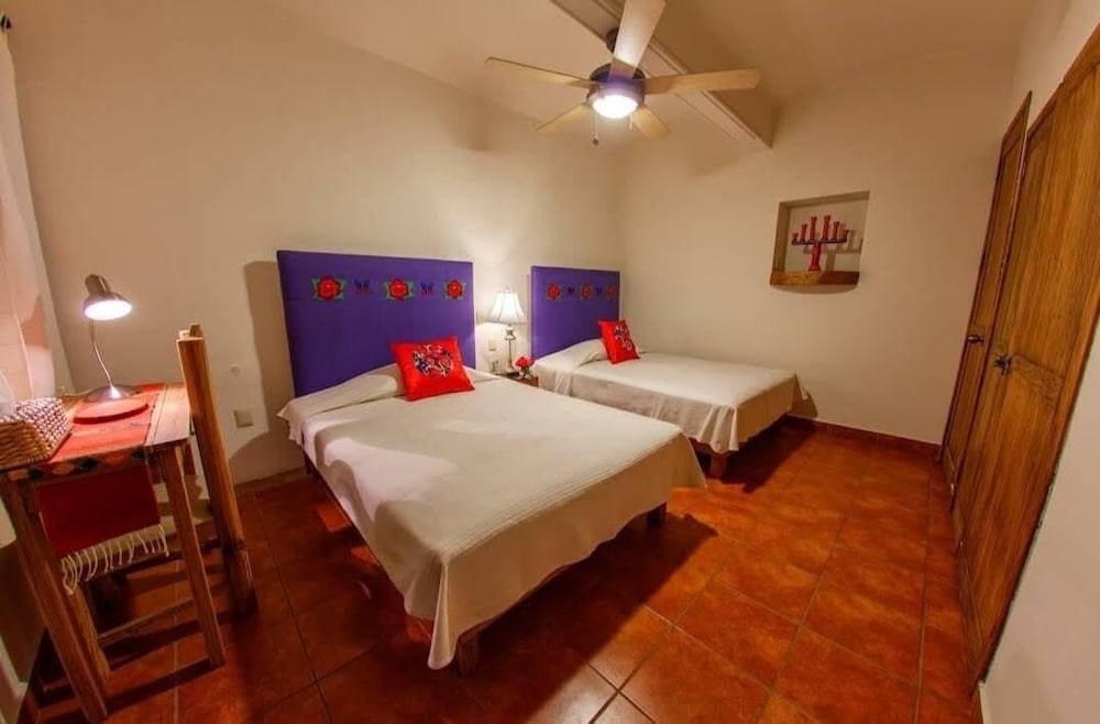 Classic Quadruple Room, Courtyard View photo 1