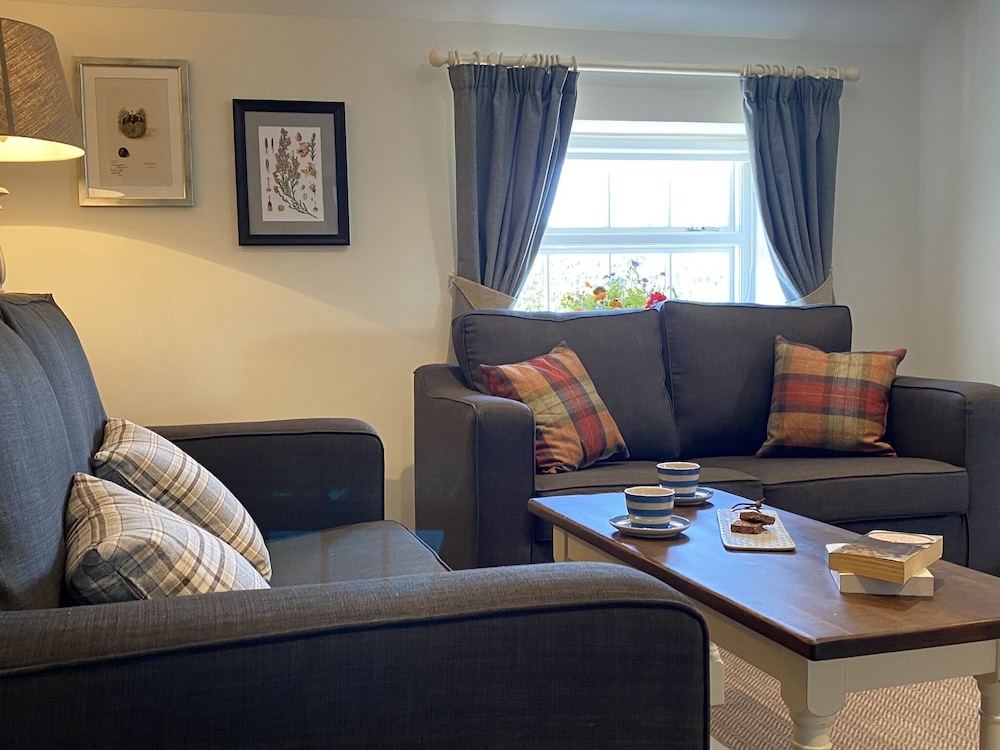 Suite, Ensuite photo 2