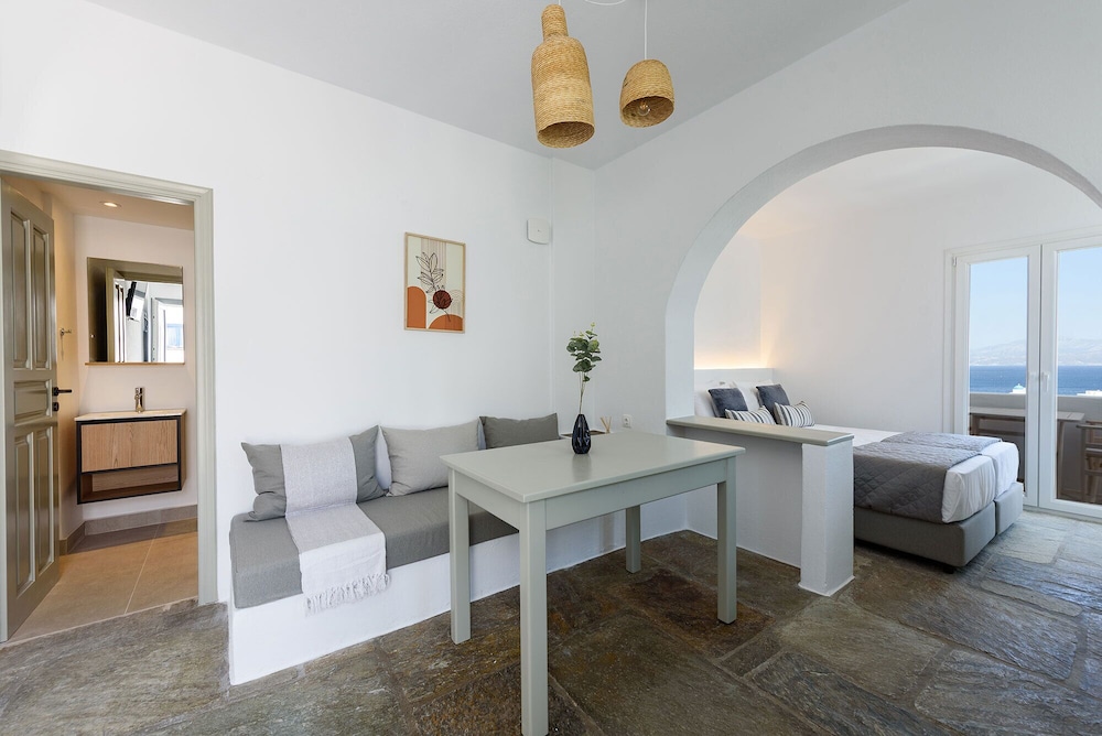Luxury Studio, Sea View