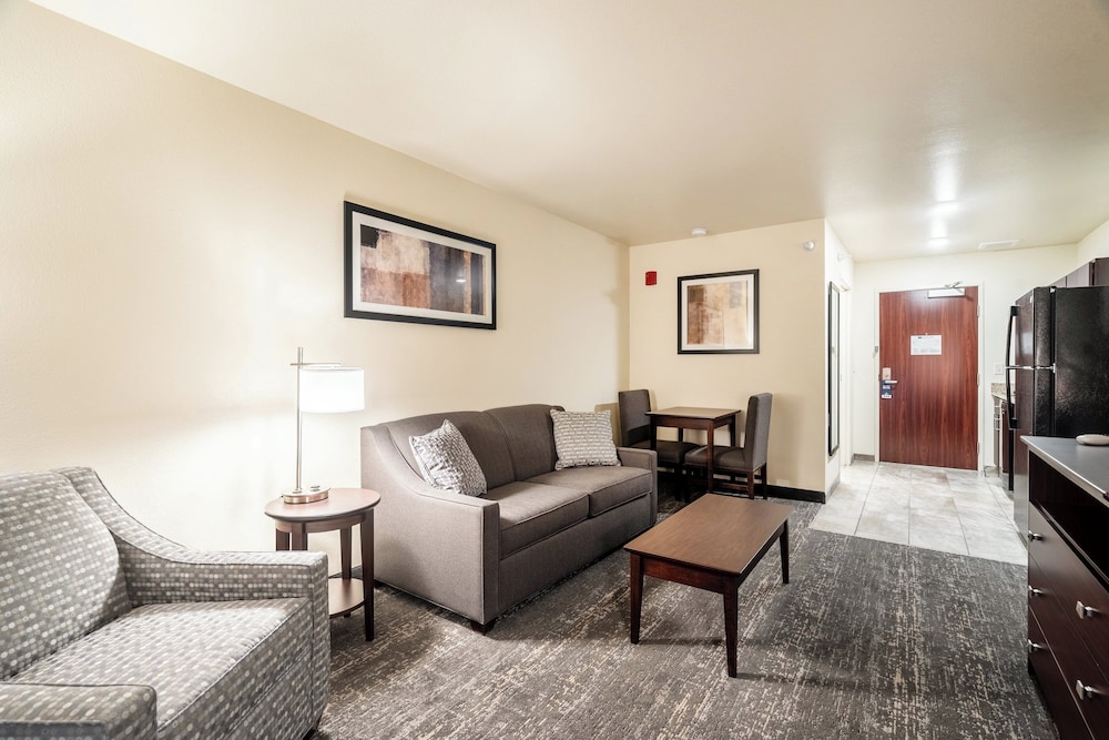 Suite, Multiple Beds, Non Smoking - Photo 1