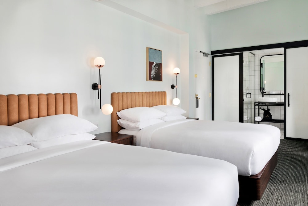 Guild Double, Guest Room, 2 Queens - Photo 4