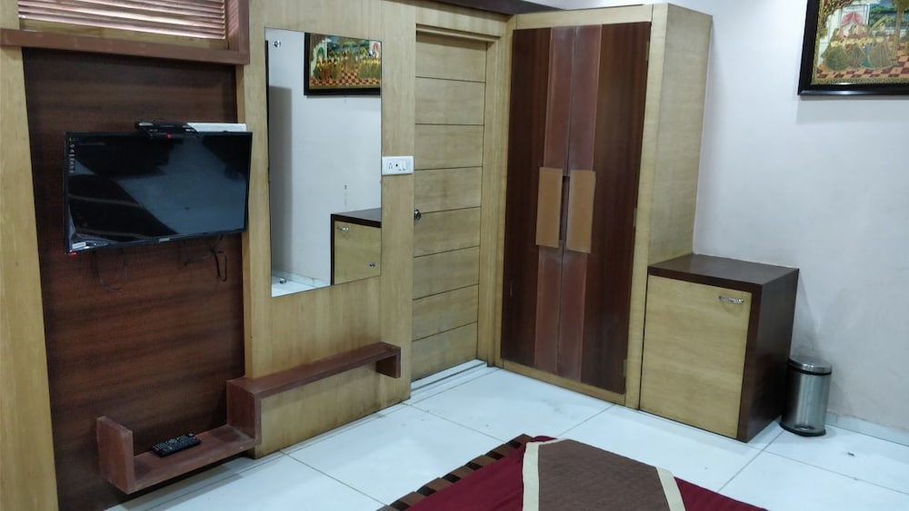 Deluxe Double Room, 1 Double Bed, Non Smoking photo 3