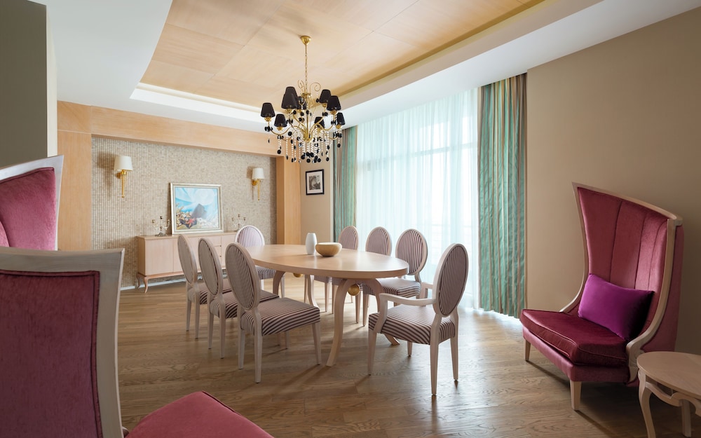 Three Bedroom Premium Residential Suite photo 1