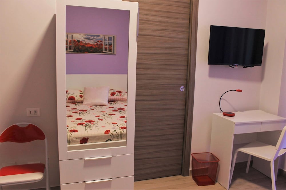 Double Room - Photo 7