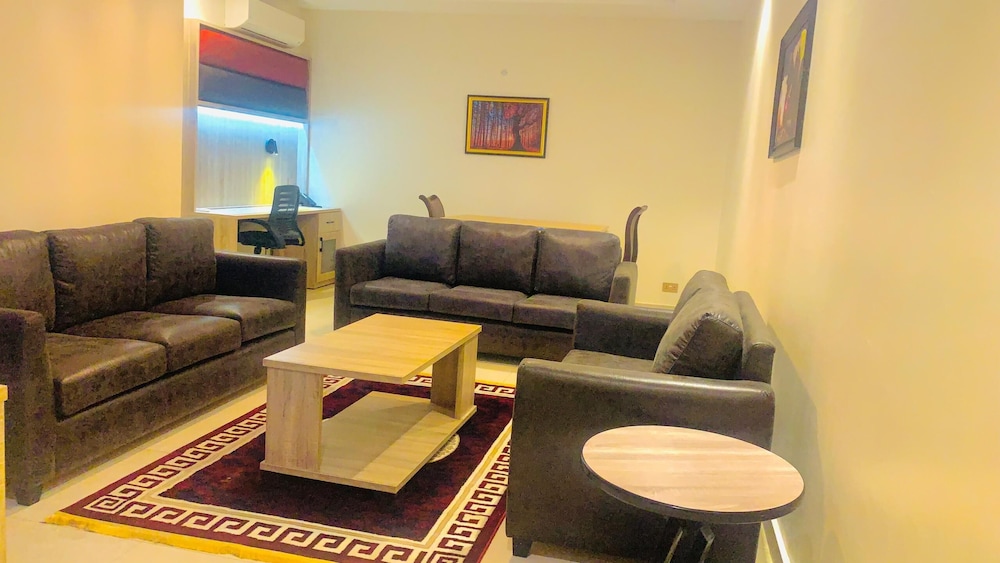 Exclusive Suite, City View