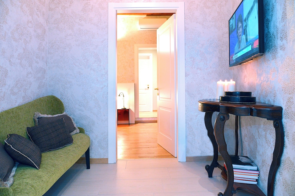 Superior Apartment, Annex Building thumbnail 6