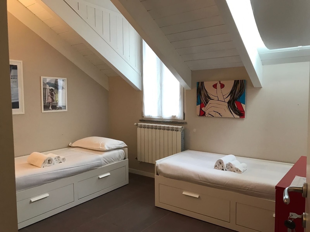 Basic Quadruple Room photo 2