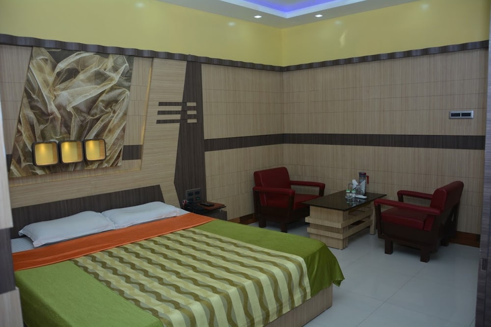 Standard Double Room, City View - Photo 7