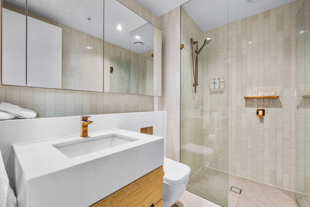 1 Bedroom Apartment - Photo 3