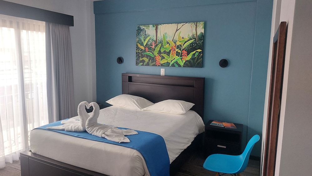 Standard Room, 1 Queen Bed photo 1