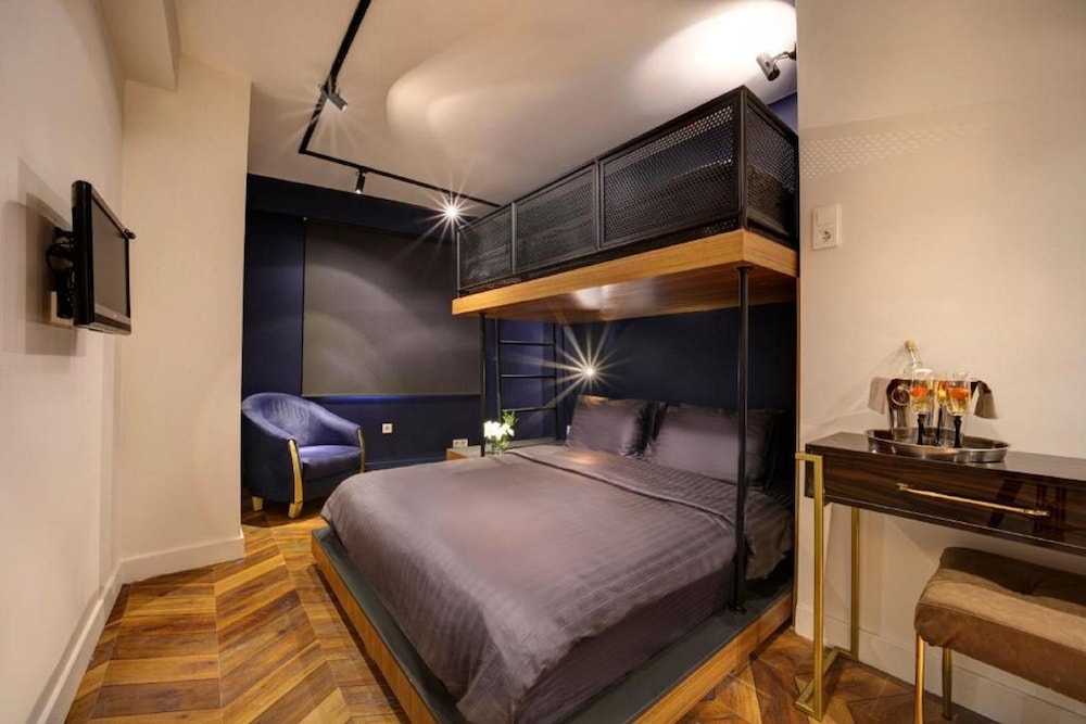 Basic Triple Room photo 1