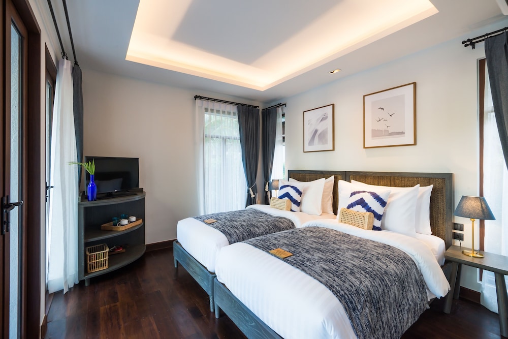 Two Bedroom Grand Pool Villa - Photo 2