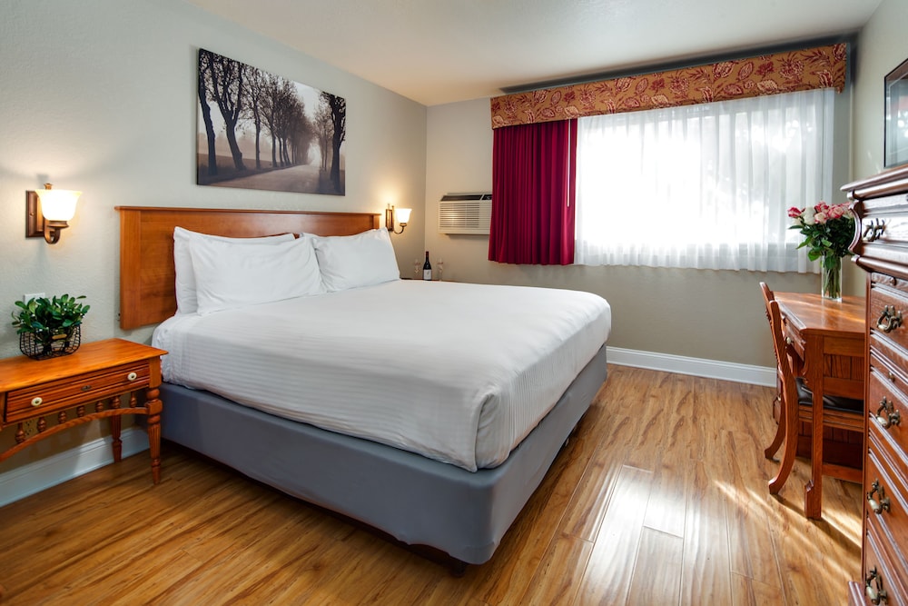 Spa Suite with Kitchenette photo 1