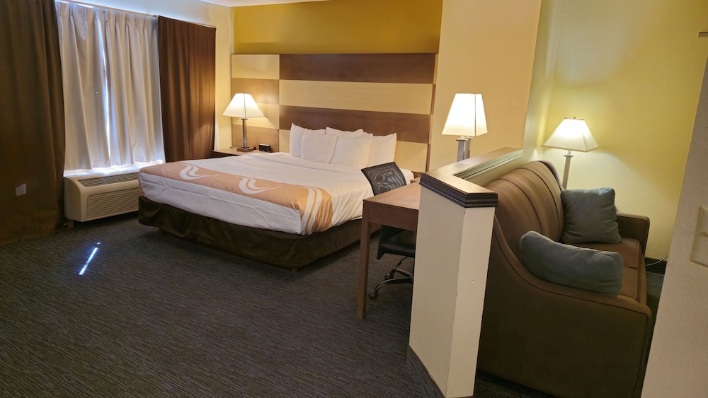 Luxury Suite photo 3