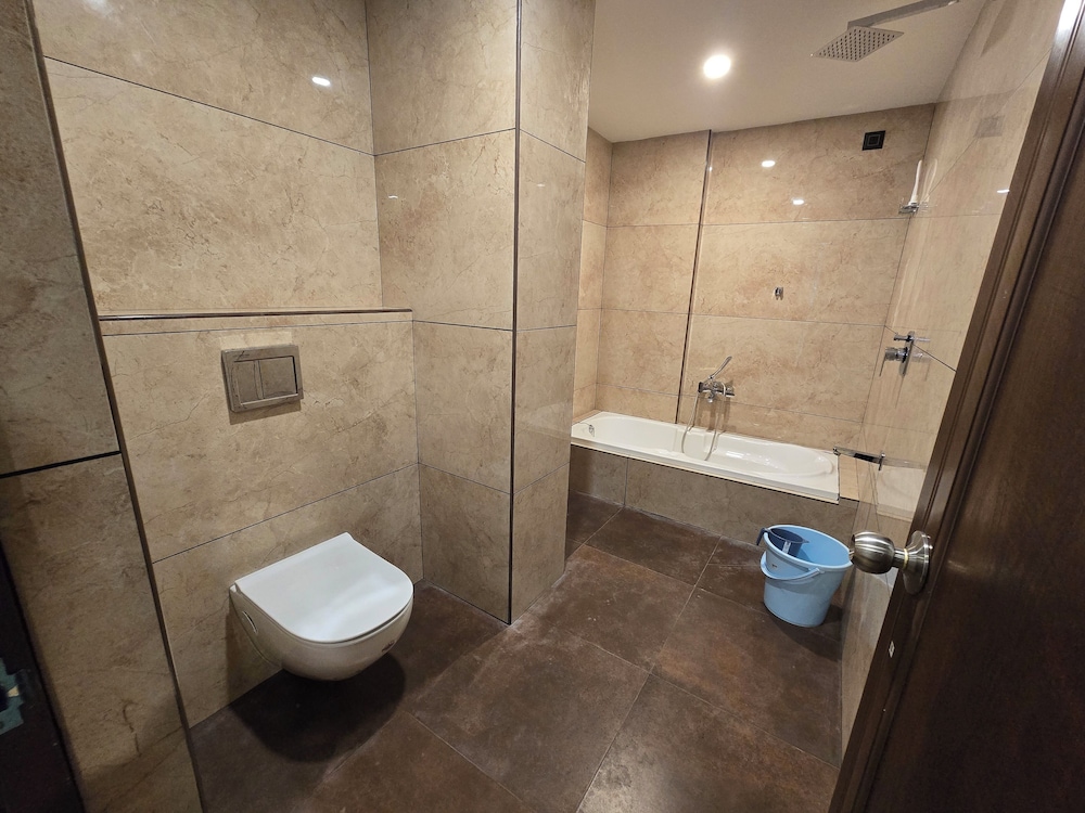 Executive Suite, Air conditioning, Lake View photo 3