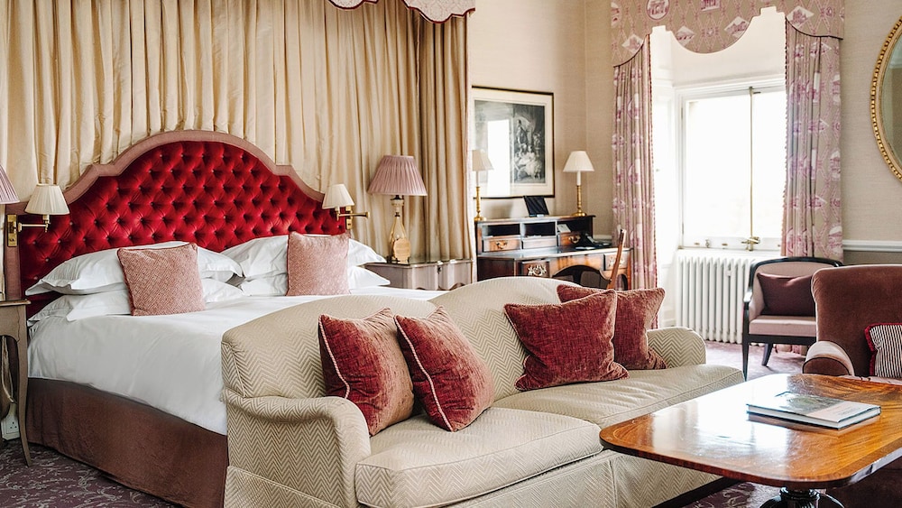 Deluxe Suite (Mansion)