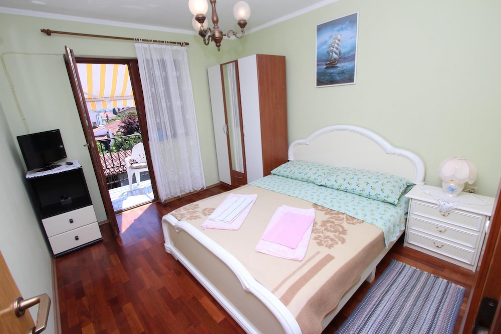 Apartment, 2 Bedrooms, Balcony, Garden View