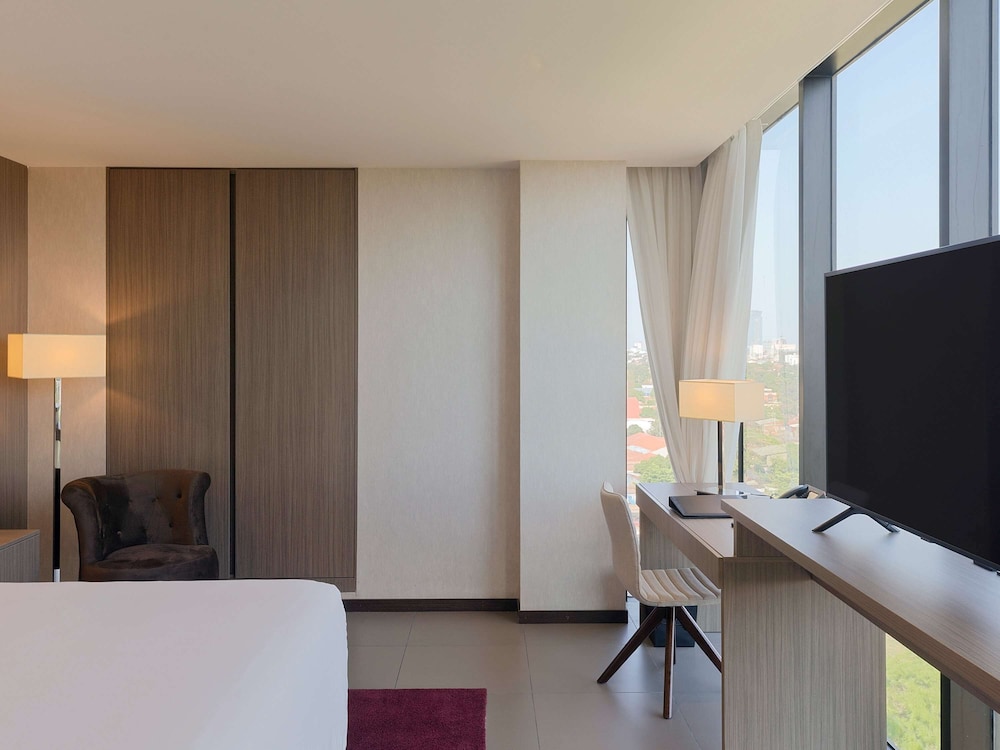 Panoramic Room, 1 King Bed, City View