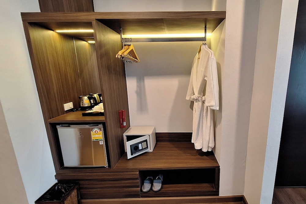 Elite Triple Room - Photo 10