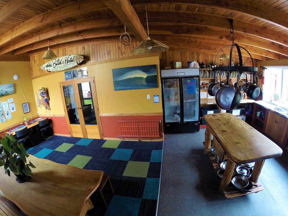 Shared Dormitory (6 Bed, Mixed) photo 3