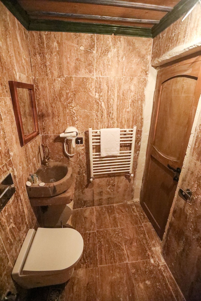 Efe Stone Room - Photo 3