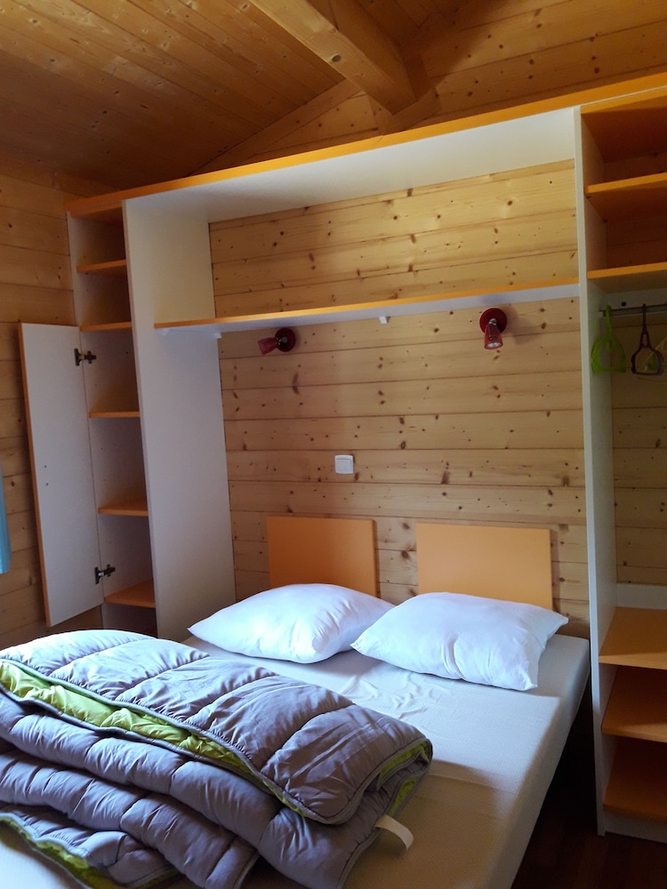 Standard Chalet