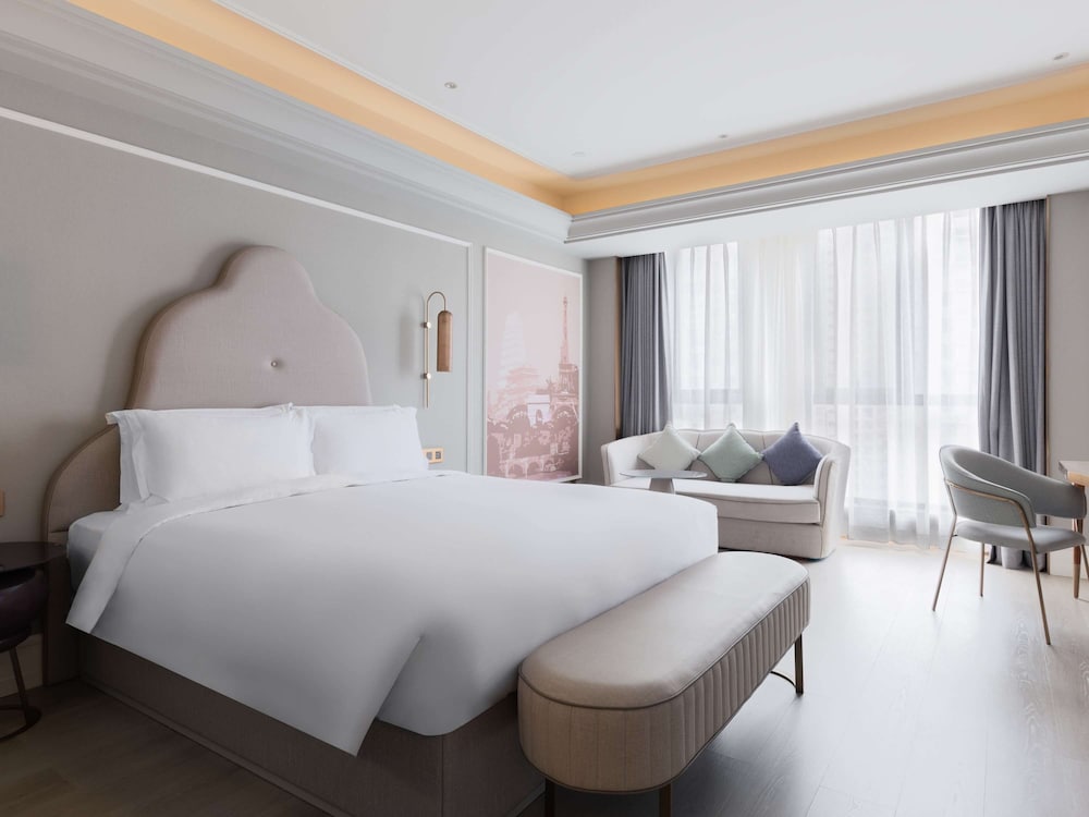 Standard Room, 1 King Bed