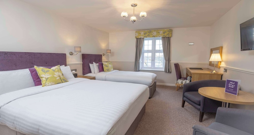 Family Room, Multiple Beds, Non Smoking - Photo 1