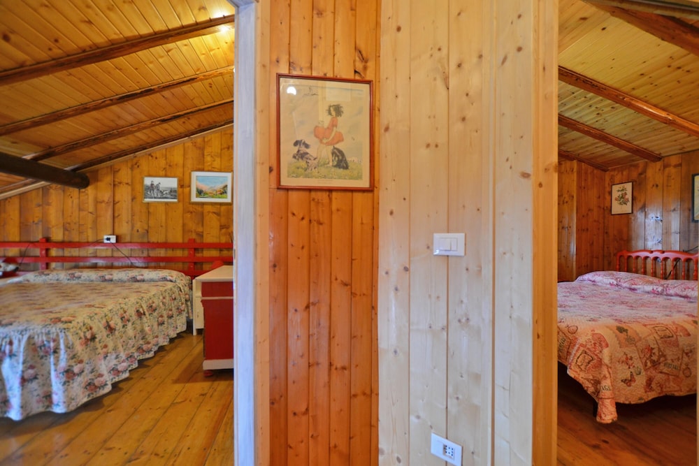 Family House, Multiple Bedrooms, Mountainside (Casa Busso)