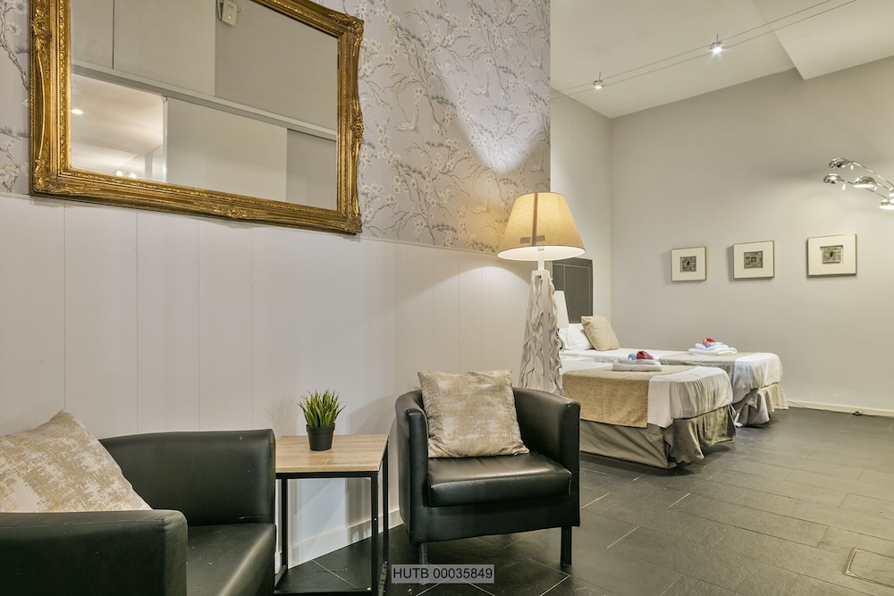 Standard Apartment, 3 Bedrooms photo 2