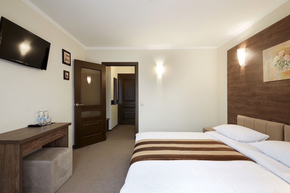 Standard Double Room photo 2