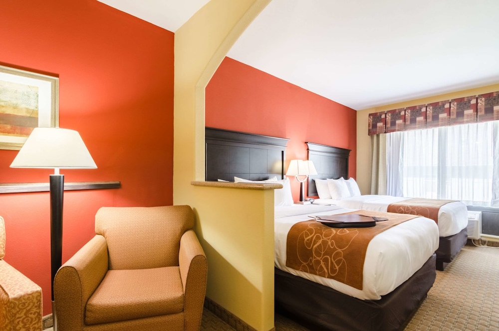Suite, Multiple Beds, Non Smoking - Photo 4