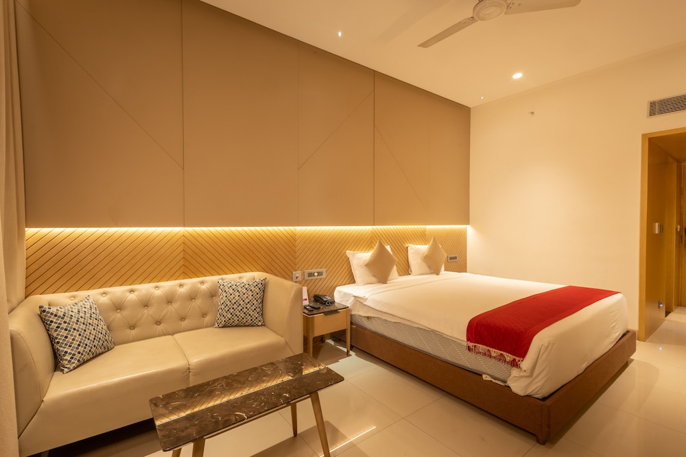 Deluxe Room, City View photo 2