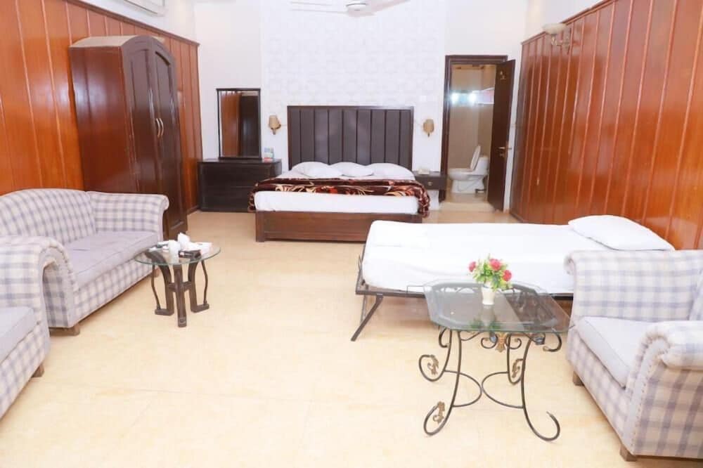 Deluxe Triple Room
