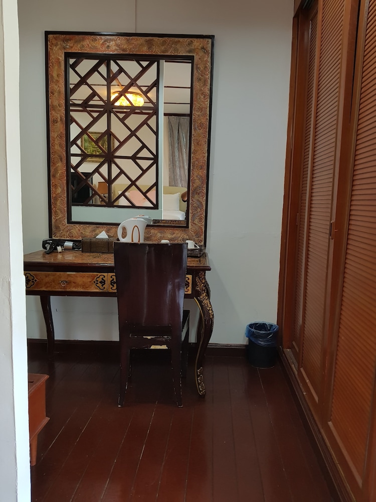 Pool Villa with Full Board (Breakfast, Lunch and Dinner) - Quad photo 3